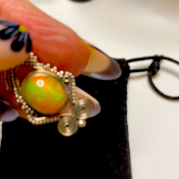 Natural Ethiopian Opal .925 Pendant - Picture 4 of 4